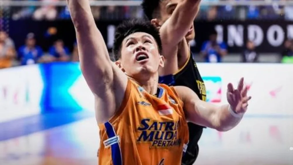 Satria Muda Melaju ke Semifinal IBL dengan Kemenangan Atas Prawira Bandung