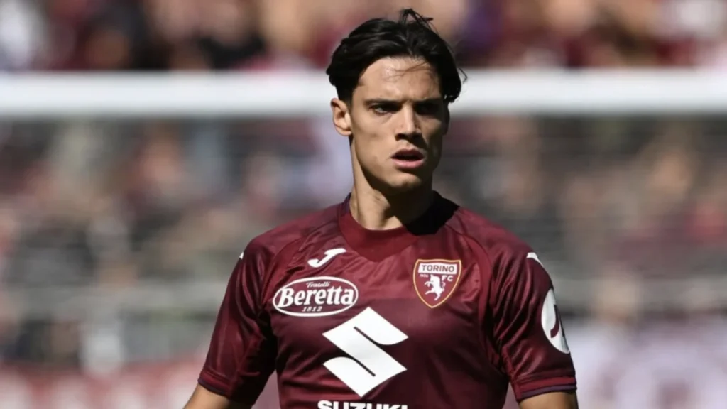 AC Milan Resmi Perkenalkan Samuele Ricci