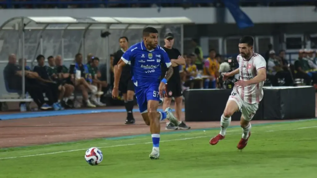 Persib Bandung Raih Kemenangan Tipis, Namun Kehilangan Pemain Kunci