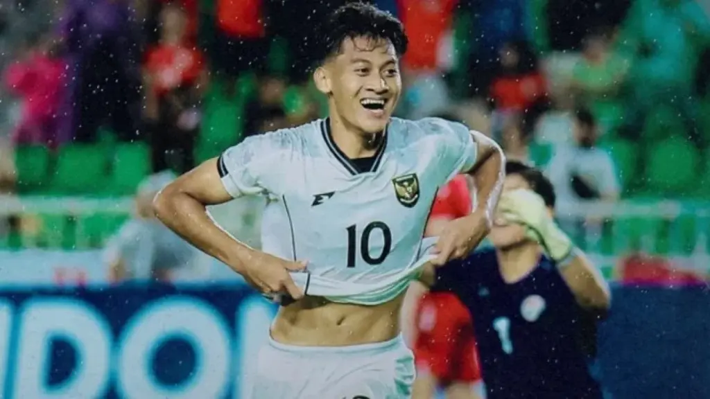 Mierza Firjatullah Jatuh ke Parit Saat Rayakan Gol, Bikin Viral!