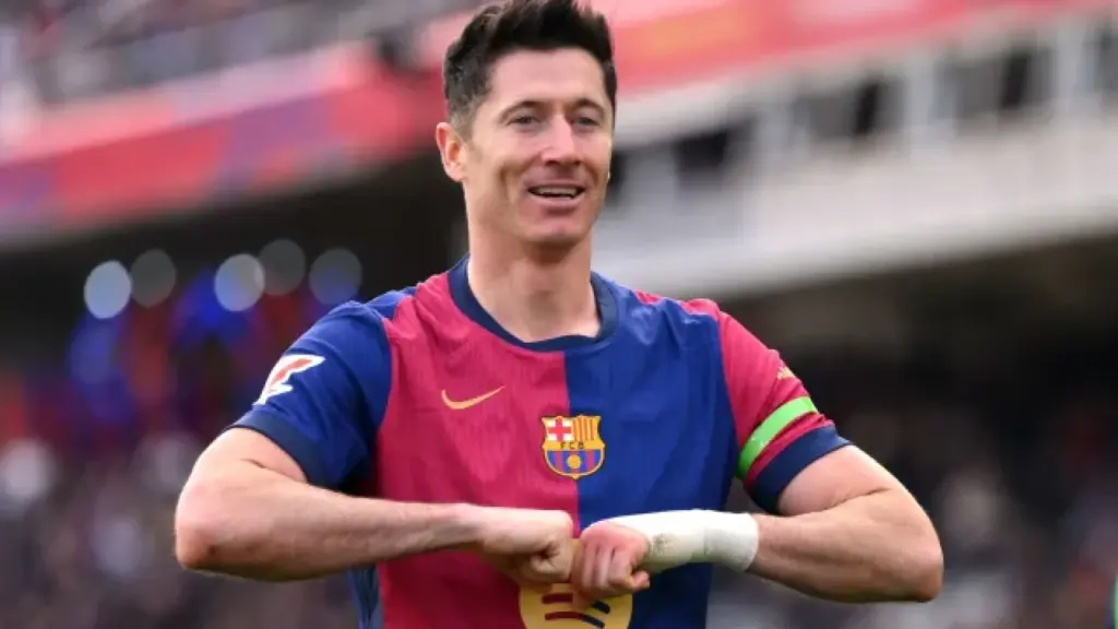 Jan Tomaszewski Sarankan Robert Lewandowski Tinggalkan Barcelona